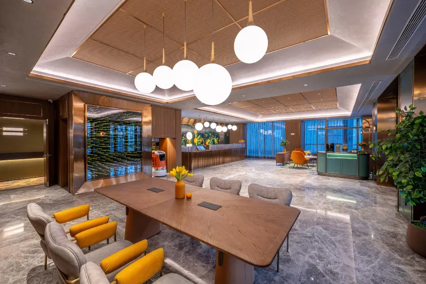 Orange Hotel at Jinggangshan Road Metro Station, Qingdao West Coast Petroleum University - Image 1