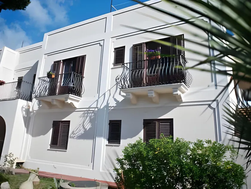 Pietra Pomice Hotel - Image 1