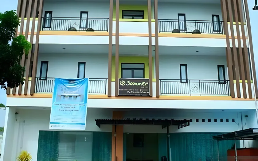 Summer Hotel Bitung - Image 1