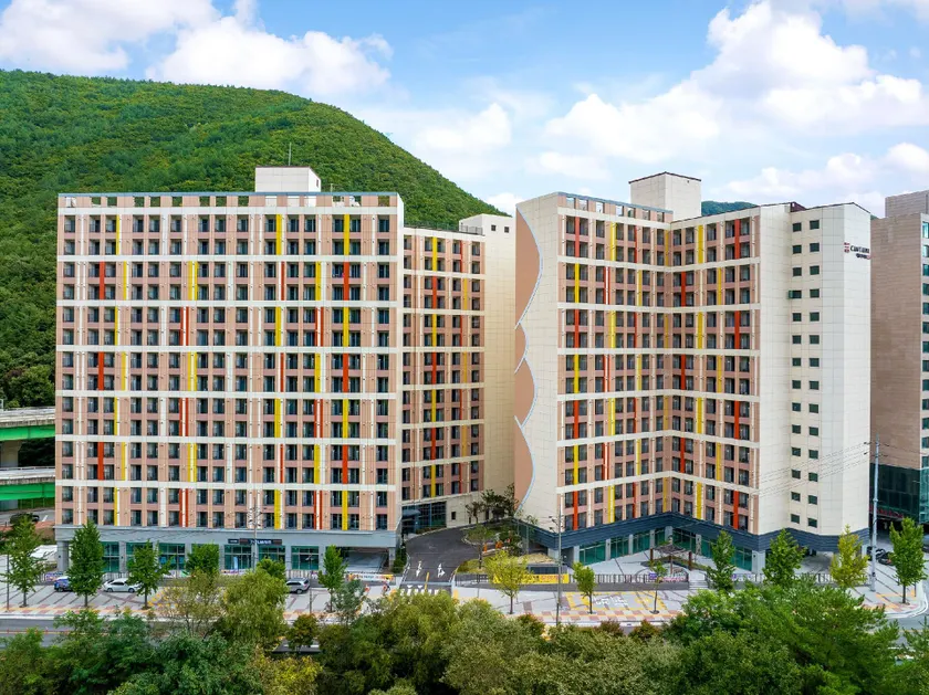 Ariari Hotel - Image 1
