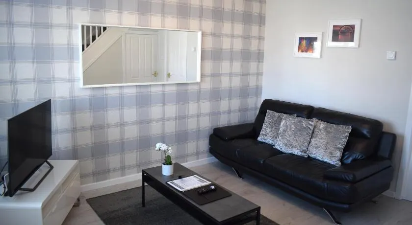 Kelpies Serviced Apartments- Jamieson - Image 1