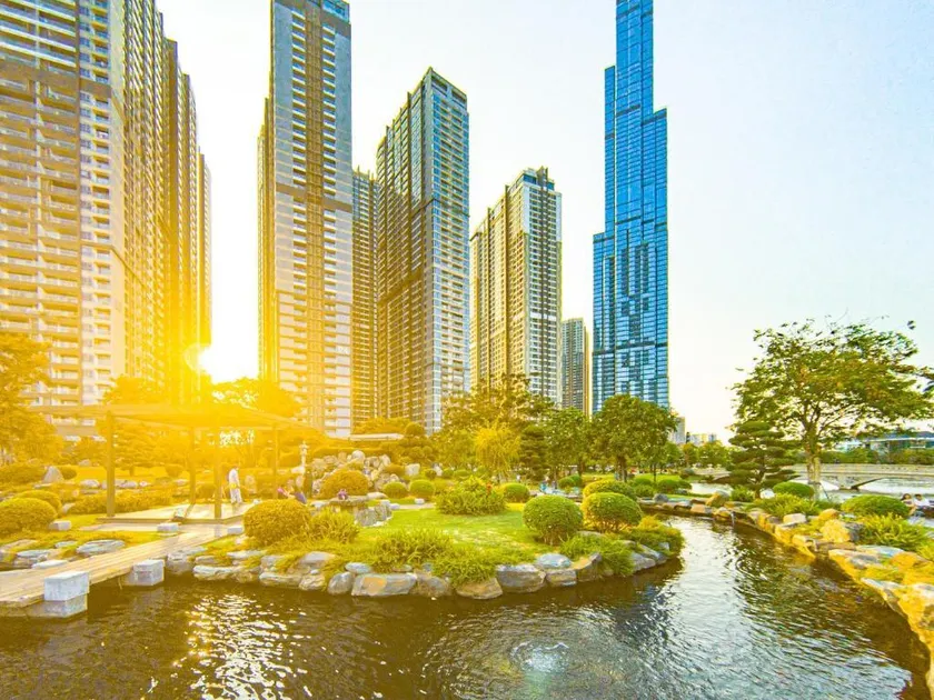 Bland Landmark Plus Luxury Residence by Bevista - Image 1