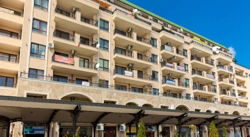 Europroperties Sirena Apartaments - Image 1