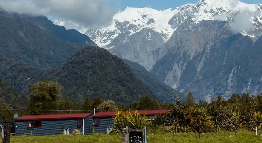 Te Awa Cottages - Image 1