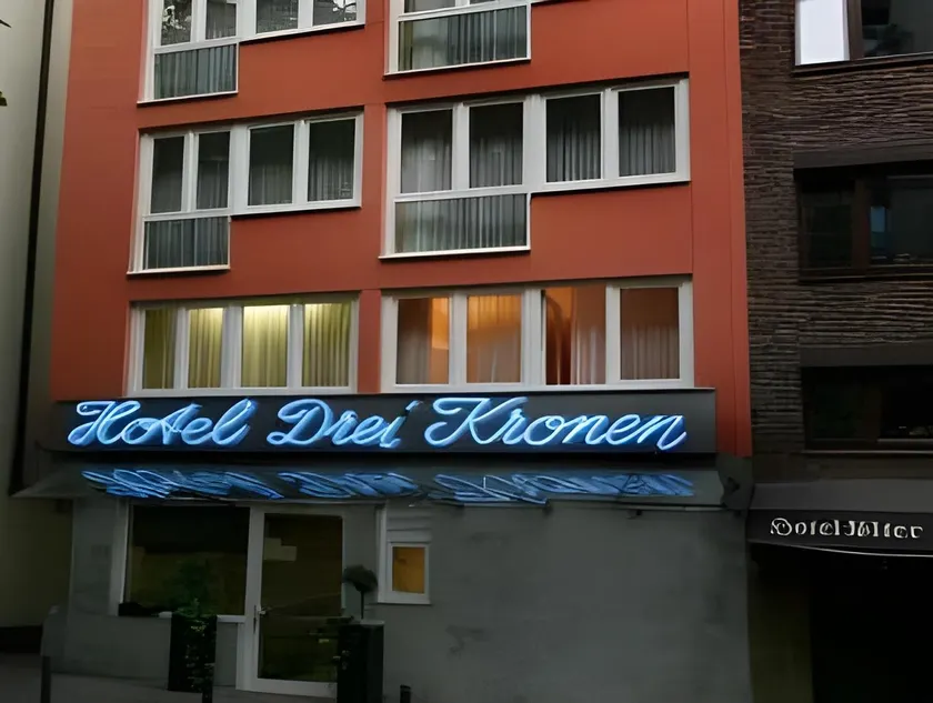 Hotel Drei Kronen - Image 1