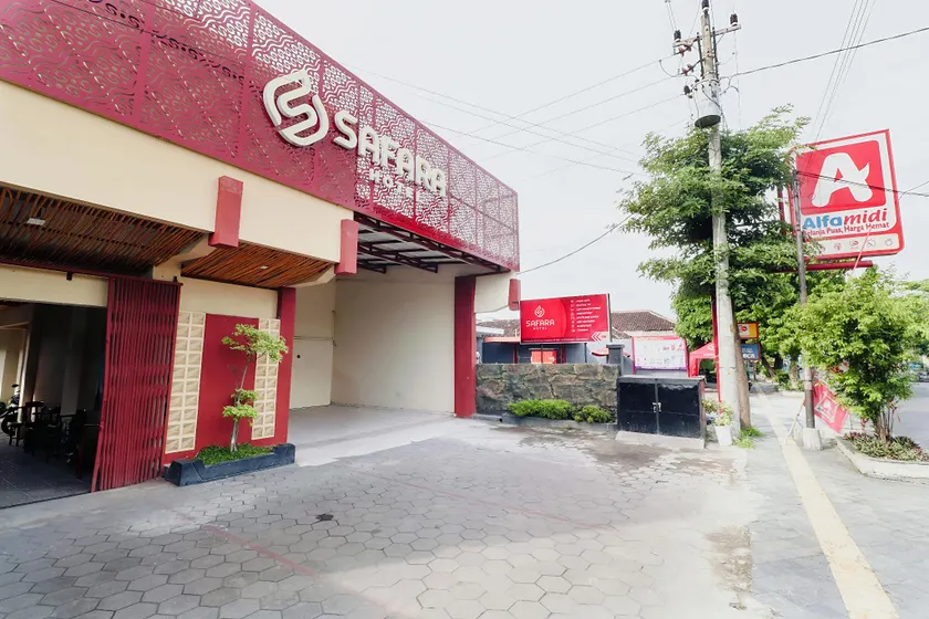 Hotel Safara Yogyakarta - Image 1