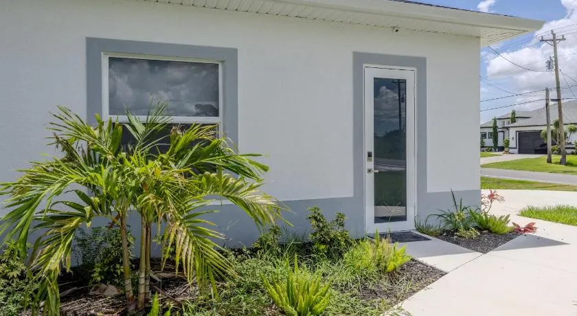 Available Unit in Ft Myers - Image 1