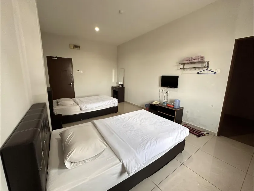 Dancenter Hotel Formosa Bukit Katil - Image 1