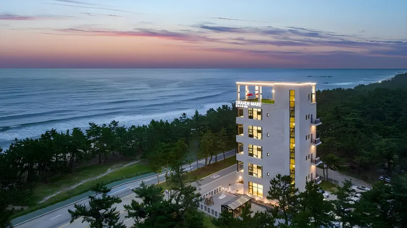 Gangneung Grande Mare Pool Villa - Image 1