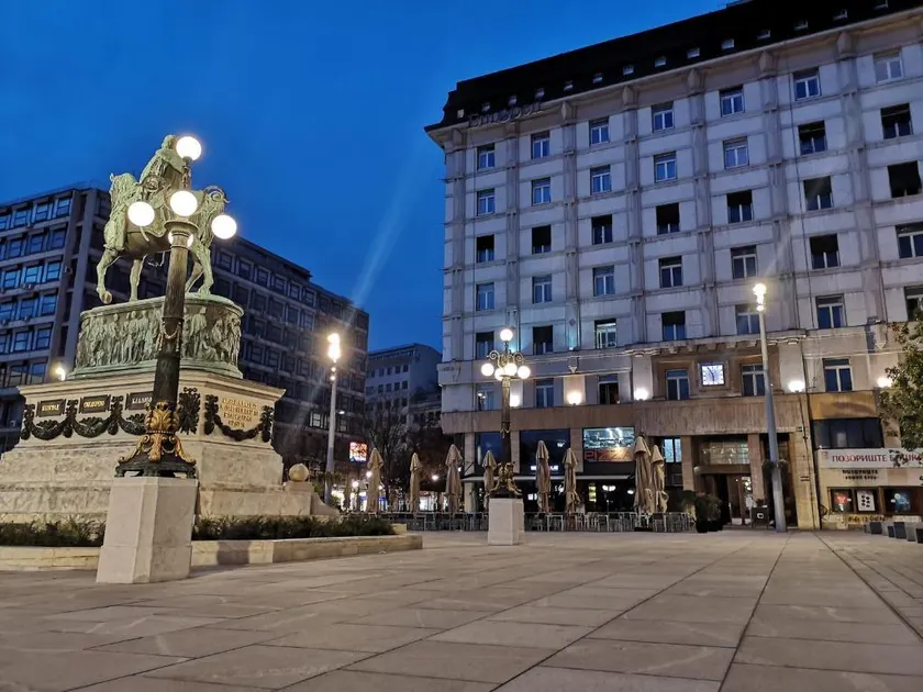 Five Points Square - City Center - Image 1
