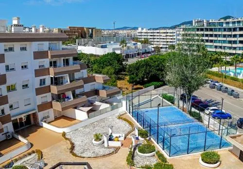 Habitacion con Bano Privado en Marina Botafoch - Image 1