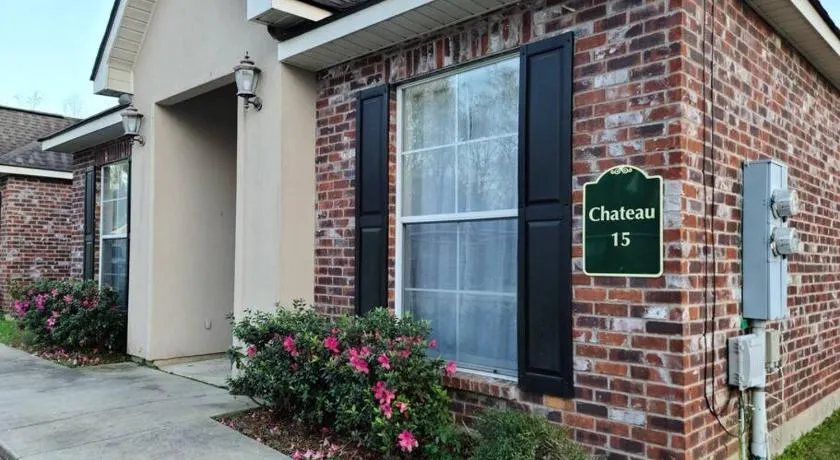 Chateau 15 - Image 1