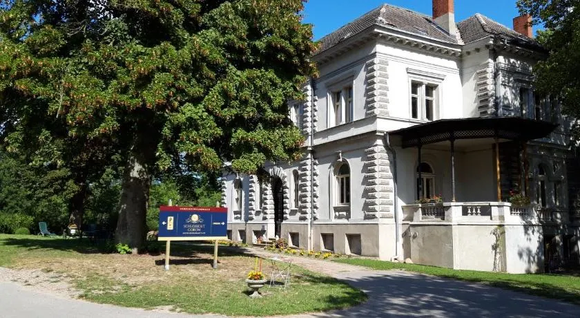 Schlossgut Gorow - Image 1