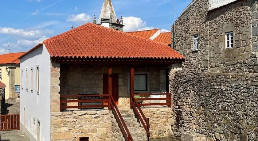 Casa de Sampaio, Castelo Mendo - Image 1