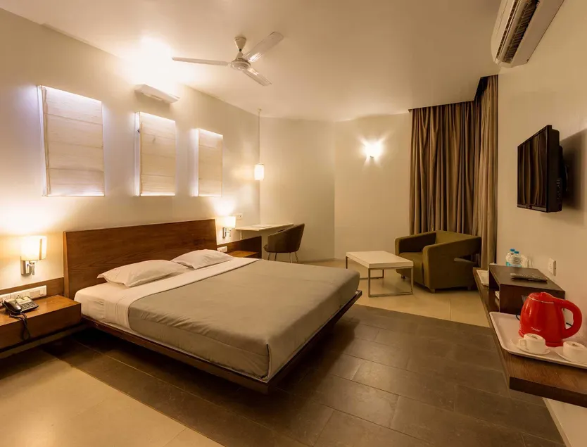 Hotel Maratha Regency - Image 1