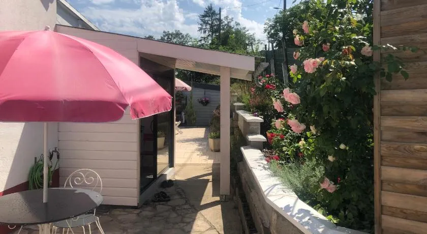MAISON DES LILAS - Image 1