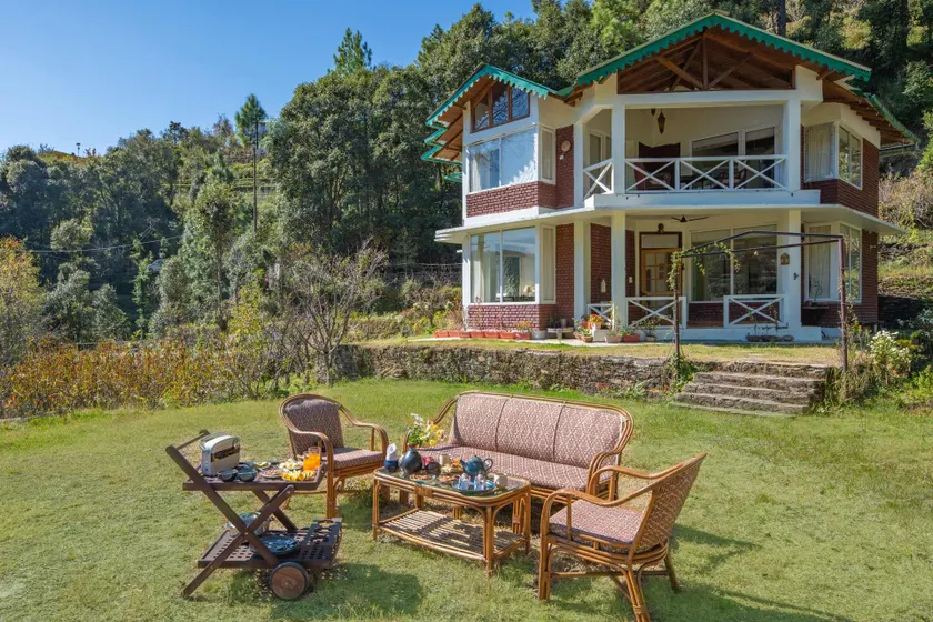 Hollyhock Cottage - Ramgarh by VEO, StayVista - 3BHK with Garden & Mountain View - Image 1