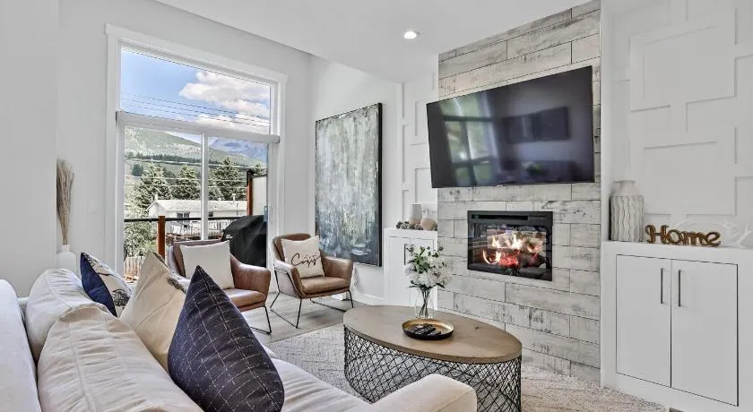 The Parq by Samsara Resort Top View Downtown 4BR & 3BTH - Image 1