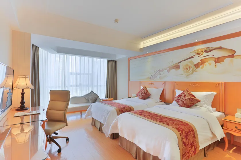 Vienna Hotel Tianjin Guizhou Road Branch - Image 1