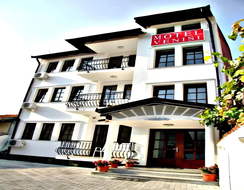 Hotel Venisi - Image 1