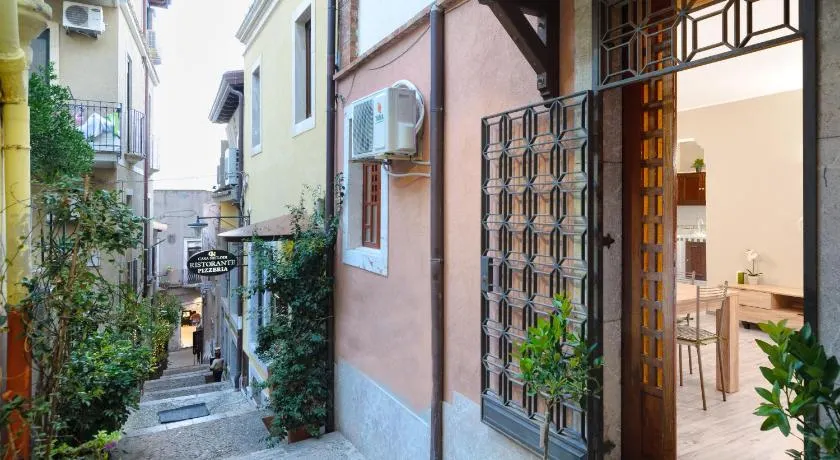 Holiday Home Taormina 2 - Image 1