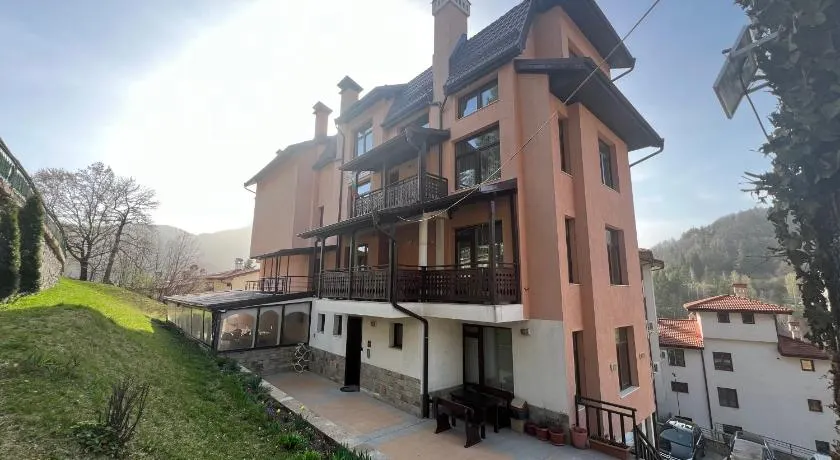Panorama Guest House - Image 1