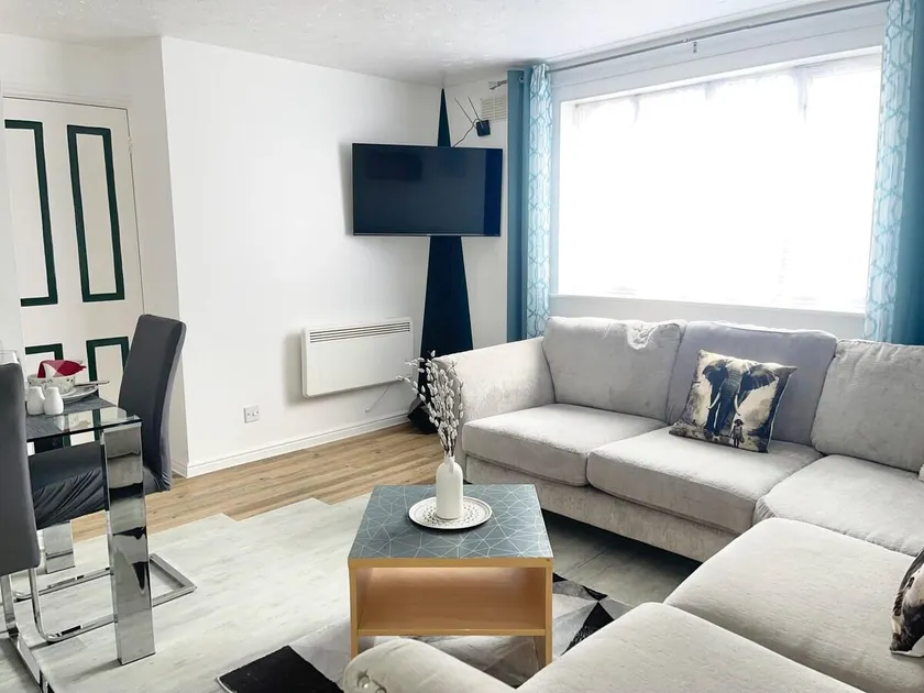 Juniper Apartment - 2 Bedroom - Image 1