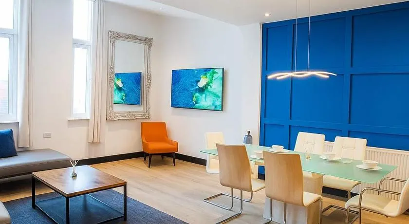 The Savoy Suite, King Size 2 Bedroom by The Hive WA1 - Image 1