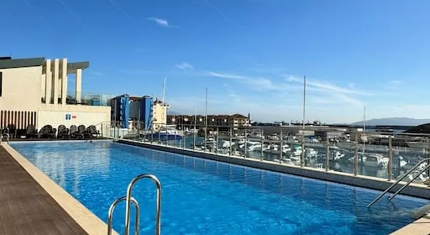 VV - Luxury 1 bed with Pool & Sea Views - Image 1