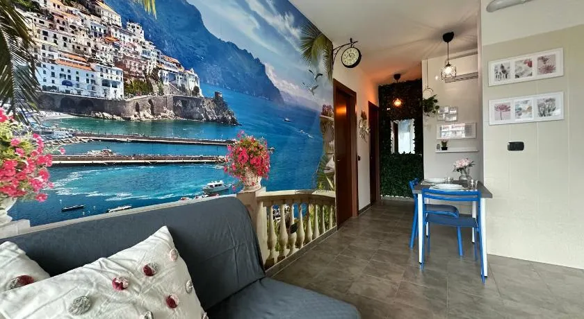 IL GABBIANO Savona "Luxury House" - WiFi, Parking, Shopping Center - Image 1