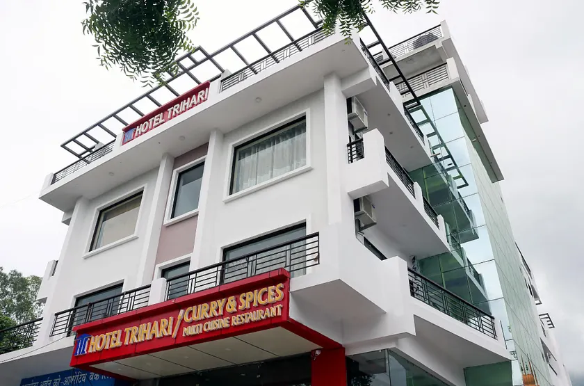 Hotel Trihari - Image 1