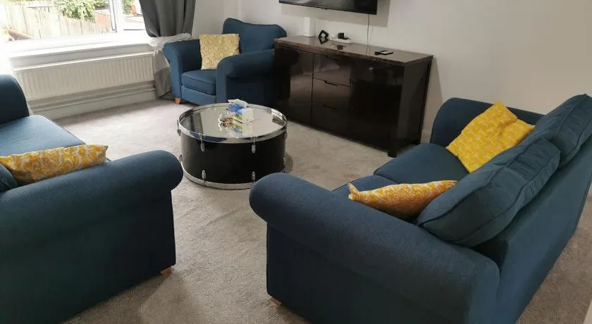 The South Harrow Retreat - Image 1
