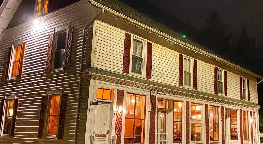Harbor House Hotel by Umaniii in Jonesport Maine - Image 1