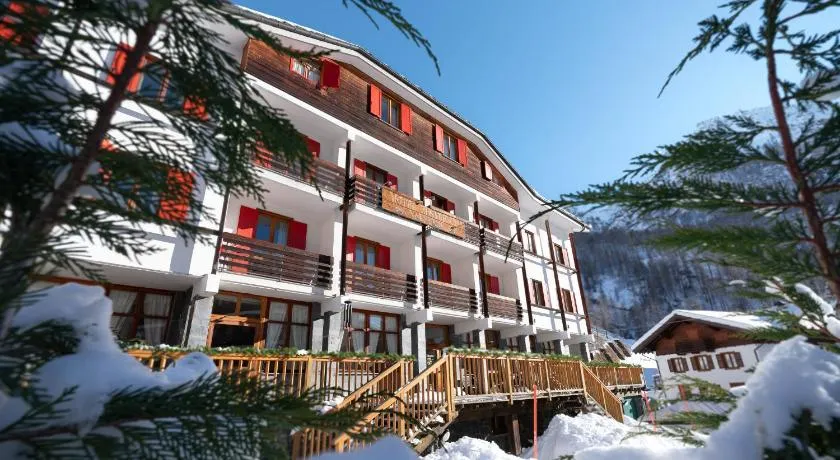 Hotel Valverde Gressoney-La-Trinitè - Image 1