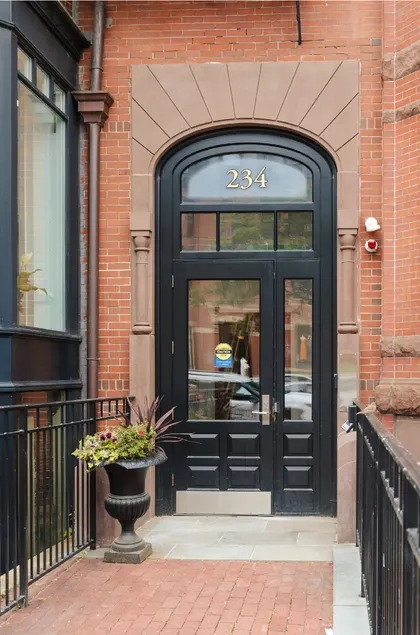 The Magnolia Apartments Back Bay - Image 1