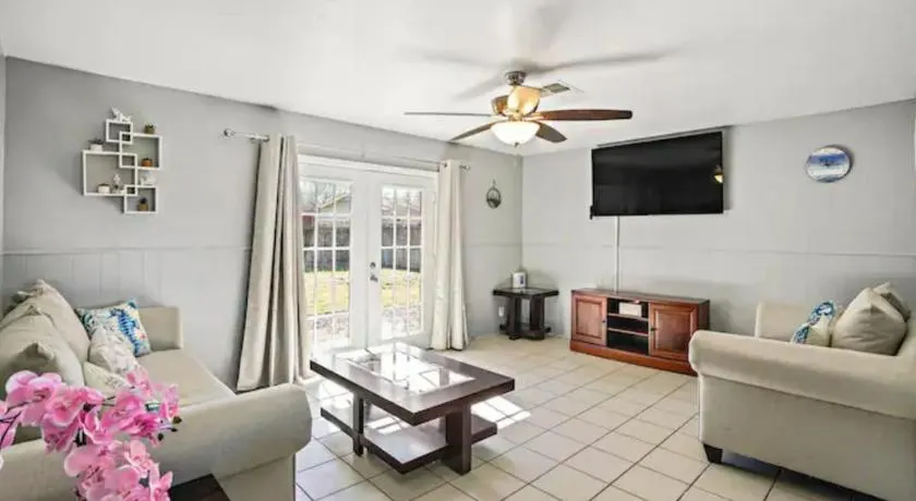 Relaxing Coastal Home Perfect for Families and Work Trips birchwood - Image 1