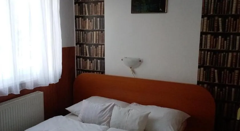 Siesta Vendégház - Image 1