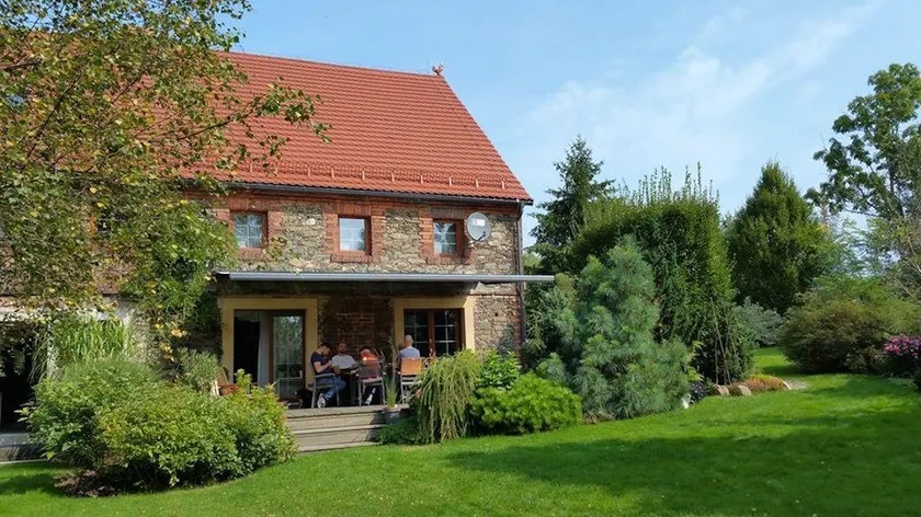 MINT HILL a cozy countryside house on a lake. - Image 1