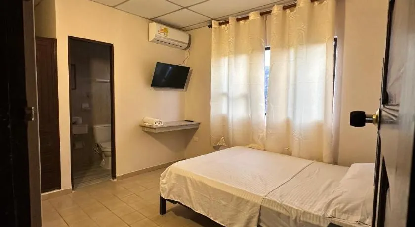 Hotel Almirante Padilla - Image 1