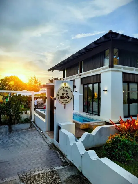 Beach No.16 Pool Villa Rayong - Image 1