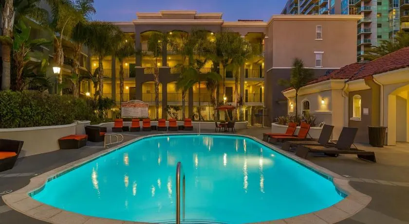 Marina Del Rey Beach Retreat w Hot Tub, Billiards & Grill - Image 1