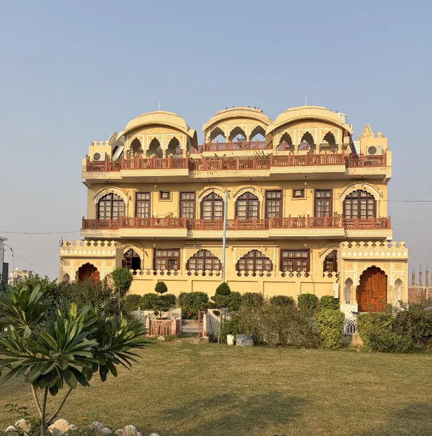 Neer Haveli Agra – A Boutique Homestay Near Taj Mahal - Image 1