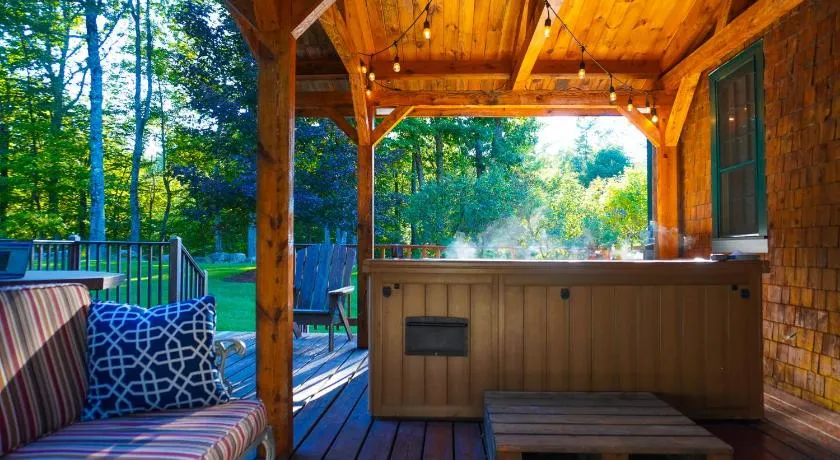 Hot Tub 5 Min to Meredith Near Squam Lake - Image 1
