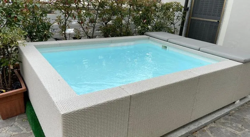 Jacuzzi & Relax - Casa Indipendente 20min da Milano - Image 1