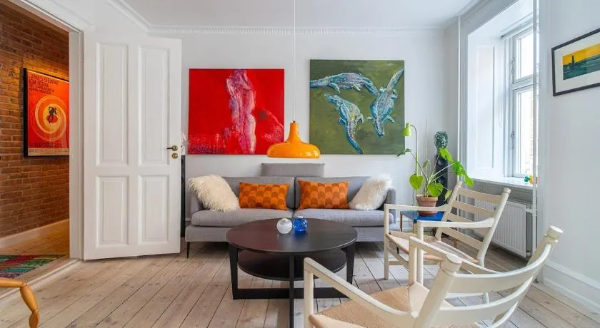 Stylish & Spacious Apartment in Trendy Nørrebro - Image 1