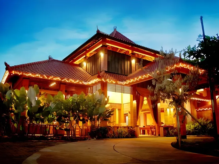 Nyiur Resort Hotel - Image 1