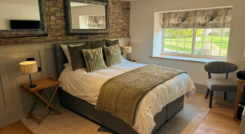 Rooms at The Vine Tree - Image 1