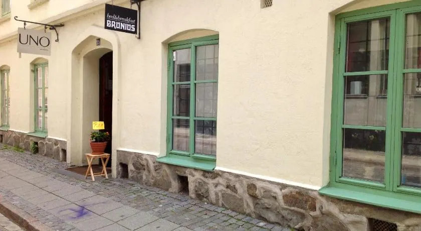 Brunius Guesthouse - Image 1