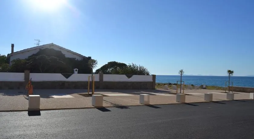 Miramare struttura sulla spiaggia - Image 1