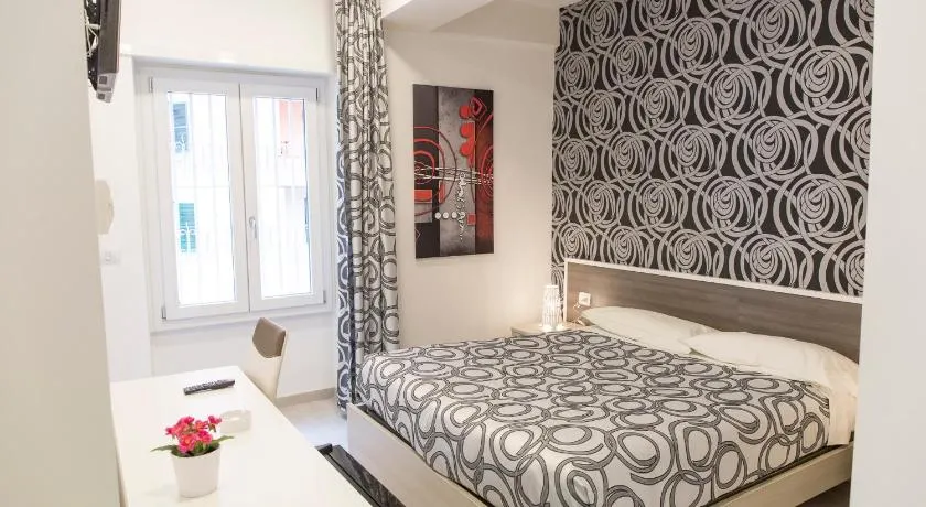 Metronia Guest House - Image 1